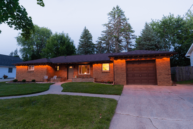 Midland House: 2218 Jefferson Ave