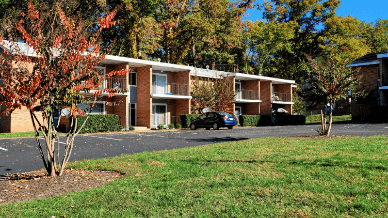 Henrico Apartment: 1700 Carlisle Ave