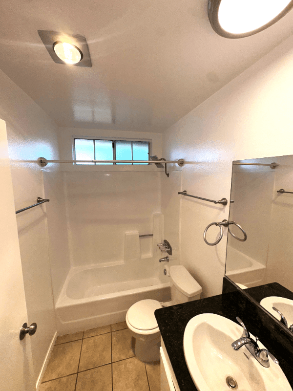 Los Angeles Apartment: 8722 Burton Way