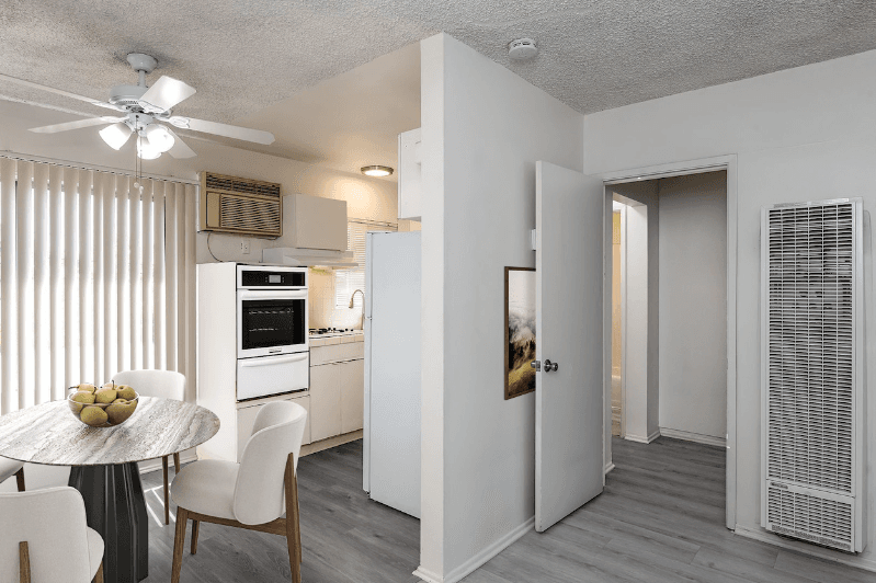 Pasadena Apartment: 550 N Catalina Ave.