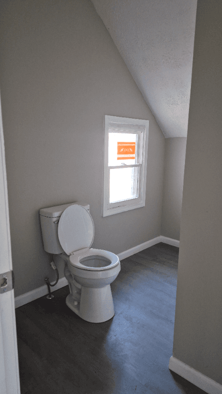 Dayton Multiplex: 916 Riverview Terrace - Upper