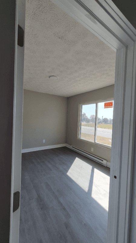 Dayton Multiplex: 916 Riverview Terrace - Upper