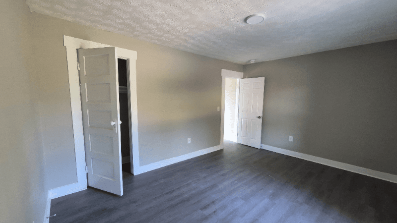 Dayton Multiplex: 916 Riverview Terrace - Upper