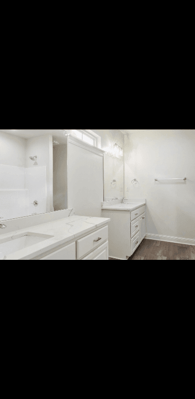Baton Multiplex: 6918 Goya ave
