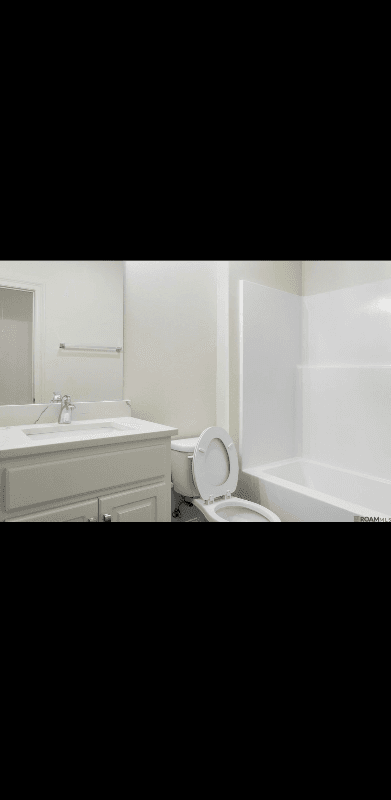 Baton Multiplex: 6918 Goya ave