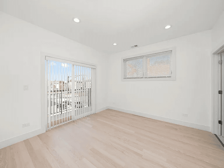 Chicago Condo: 2700 w jackson blvd