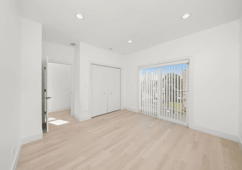 Chicago Condo: 2700 w jackson blvd