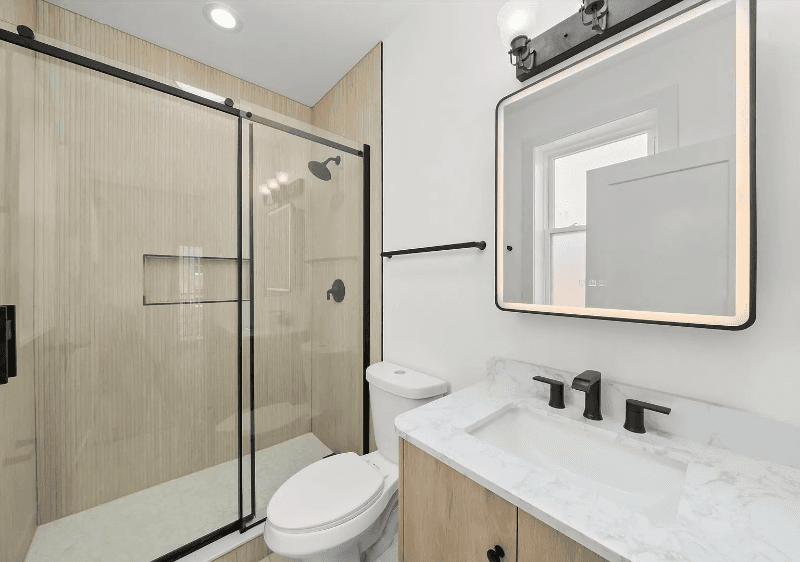 Chicago Condo: 2700 w jackson blvd