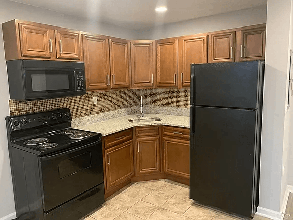 Philadelphia Apartment: 6001 N 17th St