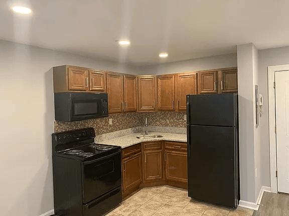 Philadelphia Apartment: 6001 N 17th St