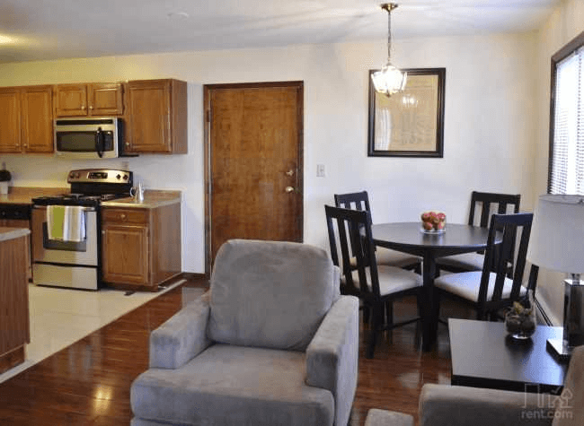 Bridgeport Apartment: 810 Atlantic Street