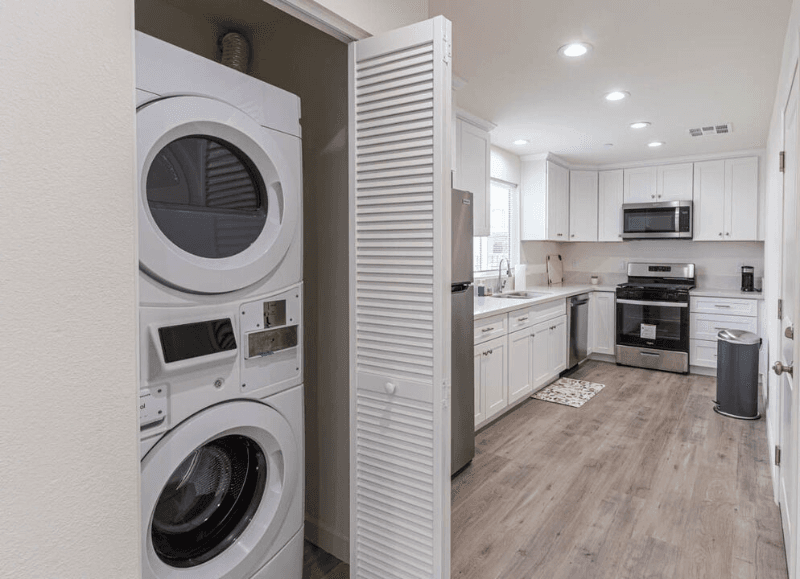 Los Angeles Single Room: 866 N Edgemont St