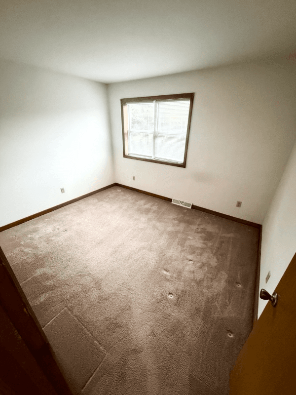 Halfmoon Townhome: 22 Vosburgh Rd