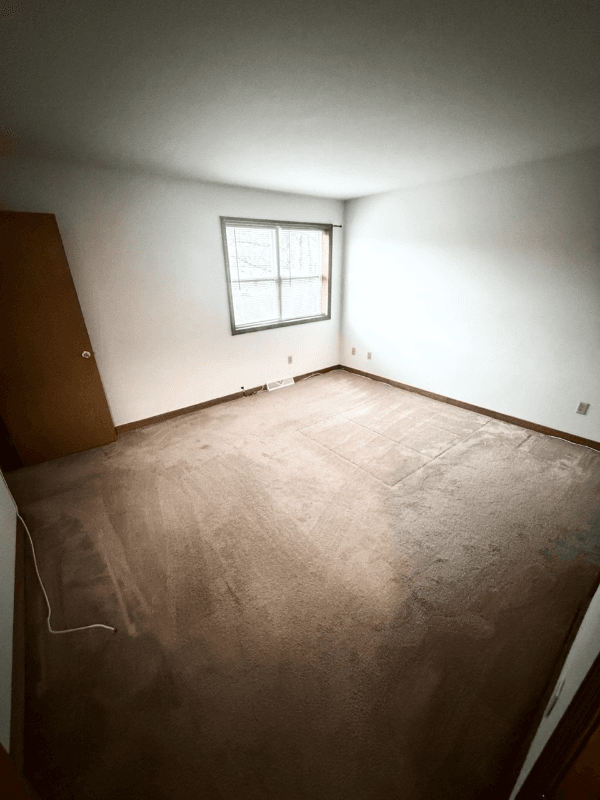 Halfmoon Townhome: 22 Vosburgh Rd