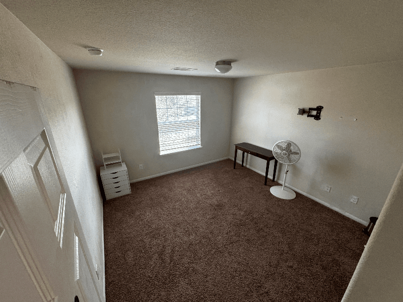 Alvin Single Room: 1 Quarterhorse Dr