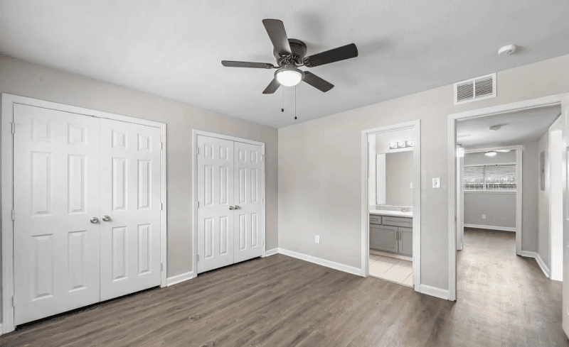 Gulfport Apartment: 529 East Pass Road