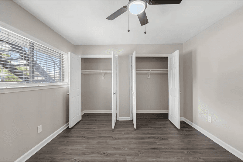 Gulfport Apartment: 529 East Pass Road
