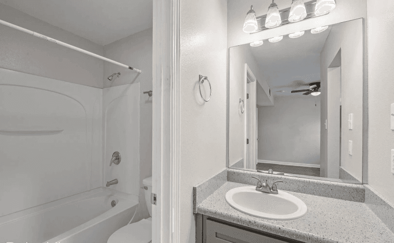 Gulfport Apartment: 529 East Pass Road