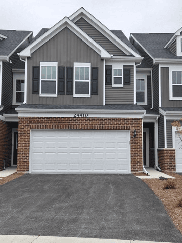 Plainfield Townhome: 24410 W Alexis Lane