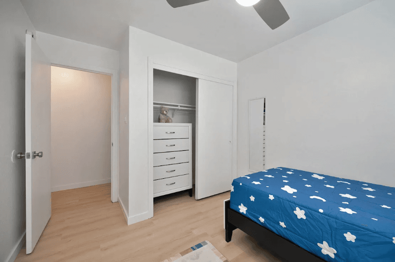 Orangevale Apartment: 6431 Benning St