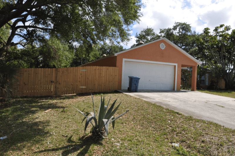 Palm Bay House: 1706 Apache St NE