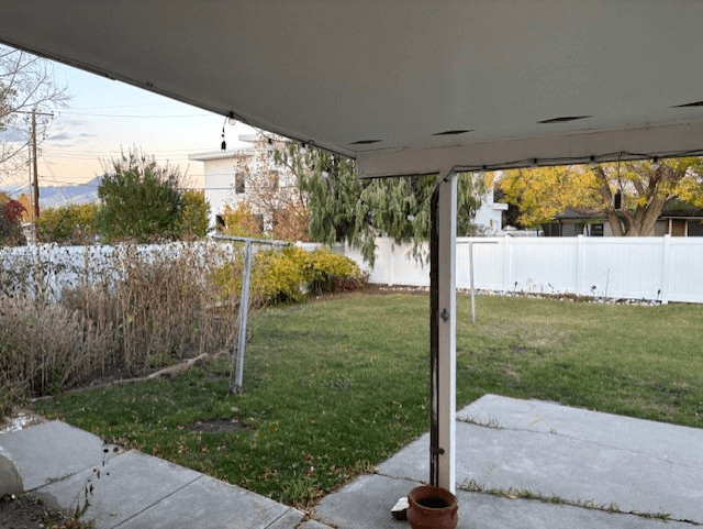 Holladay House: 5327 S Gurene Drive