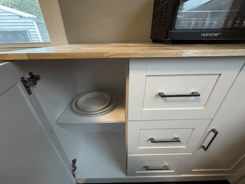 Detroit Single Room: 17150 Santa Rosa