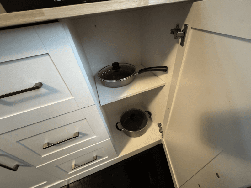Detroit Single Room: 17150 Santa Rosa