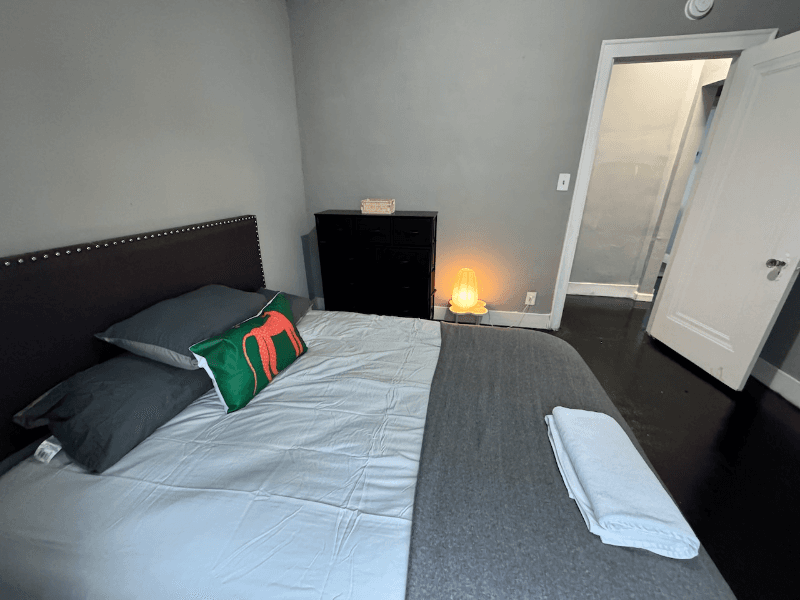Detroit Single Room: 17150 Santa Rosa