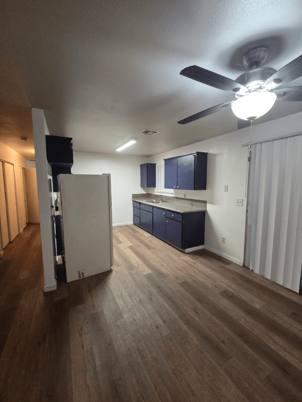 Fresno Multiplex: 512 S Dearing Ave