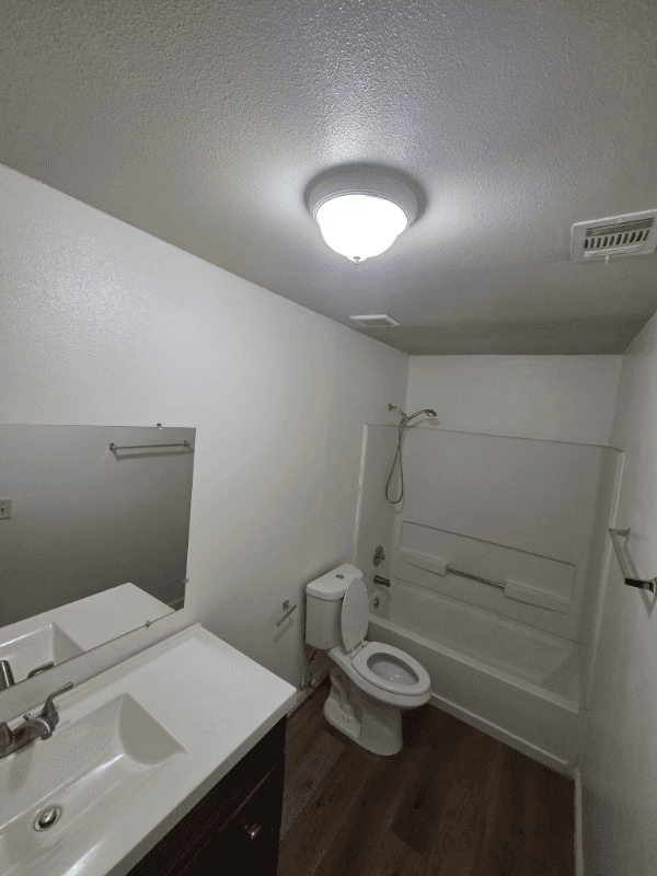 Fresno Multiplex: 512 S Dearing Ave