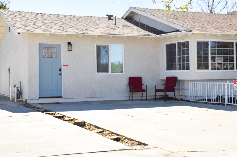 Lancaster House: 4718 1/2 W Ave L6