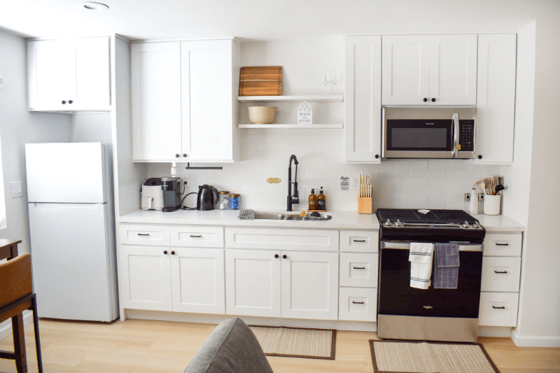 Lancaster House: 4718 1/2 W Ave L6
