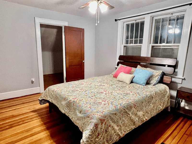 Staunton House: 511 Bowling St
