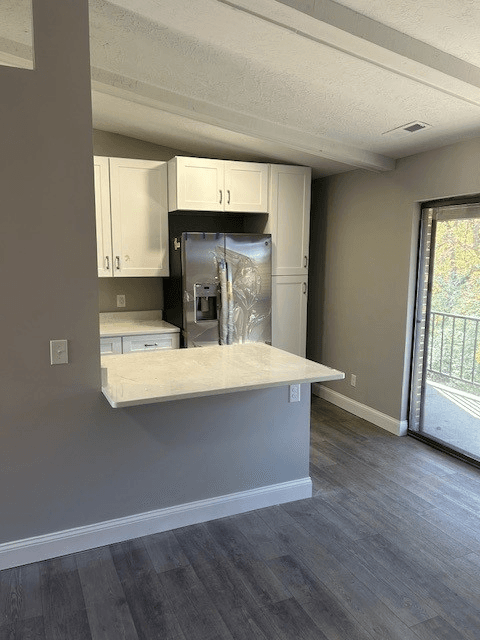 Cincinnati Apartment: 6801 Cheviot Road
