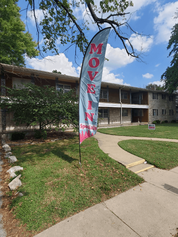 Springfield Apartment: 1215 E Elm