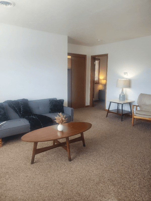 Springfield Apartment: 1215 E Elm