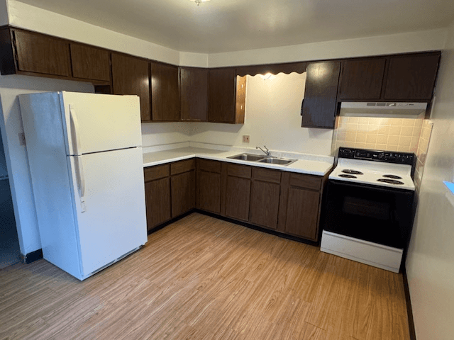 Arcade Apartment: 12100 County Line Rd