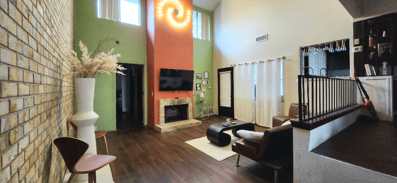 Euless Townhome: 1310 El Camino Real