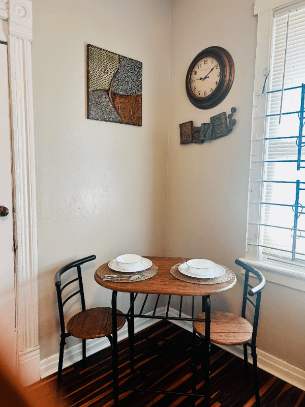 Chicago Single Room: 7353 S. Kenwood Avenue