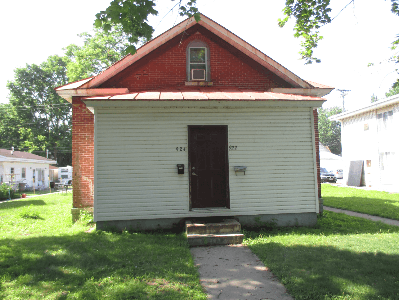 La Crosse Multiplex: 922 Cameron Avenue