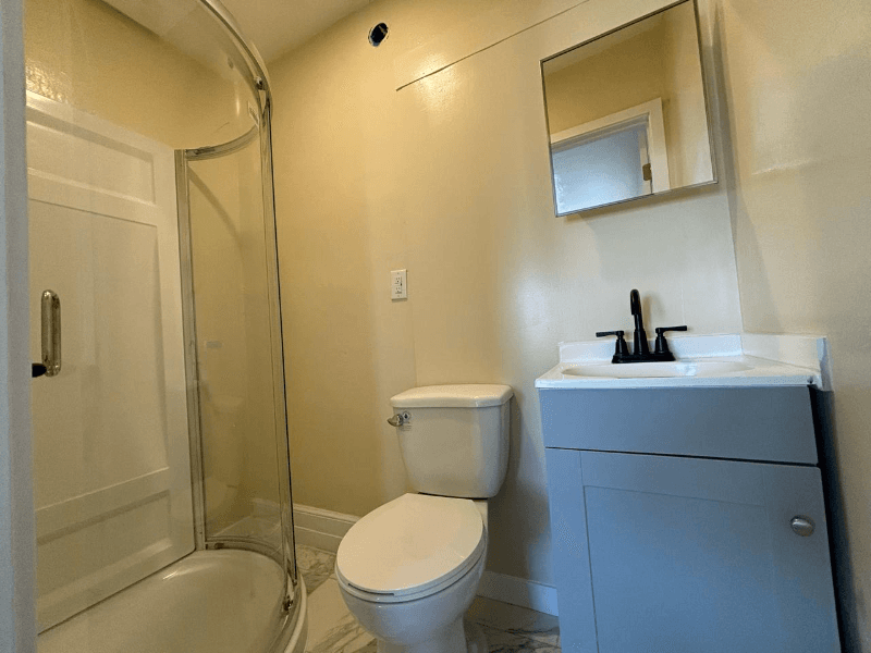 Los Angeles Single Room: 526 W 49th St Los Angeles, CA 90037