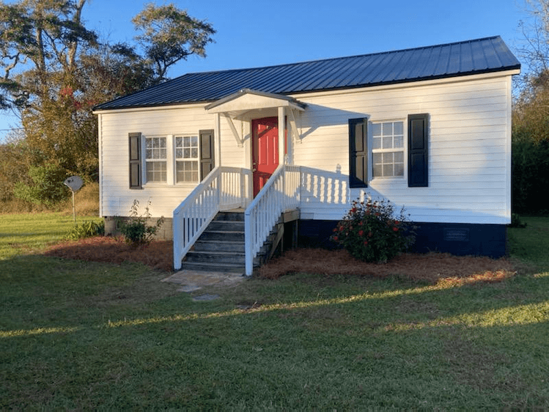 Richlands House: 200 Koonce Fork Rd