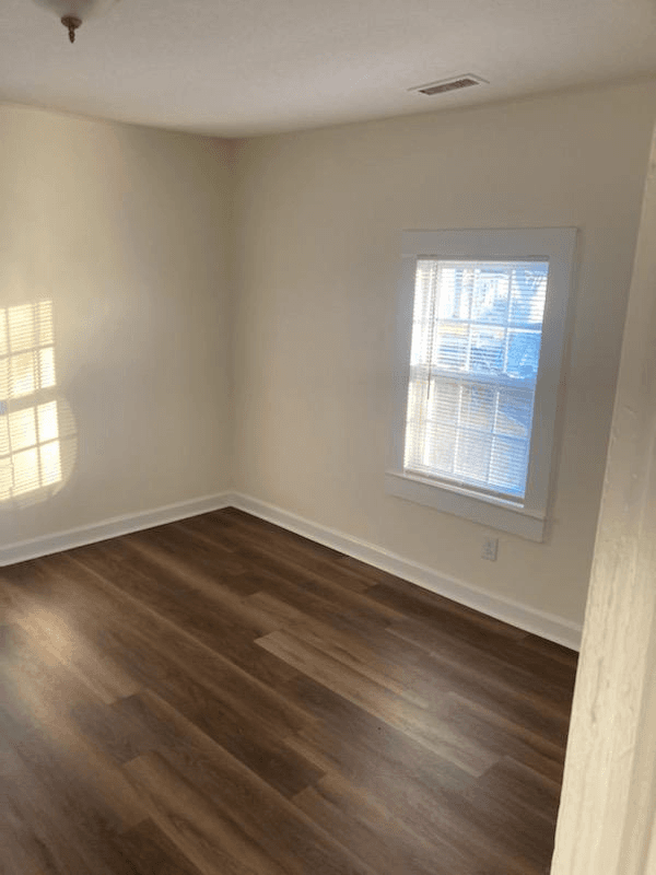 Richlands House: 200 Koonce Fork Rd