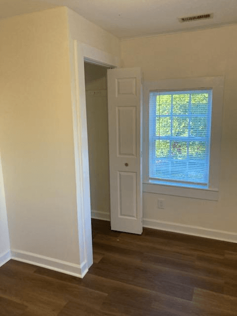 Richlands House: 200 Koonce Fork Rd