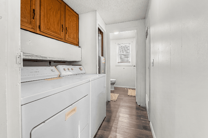 Delta Multiplex: 275 S 150 W