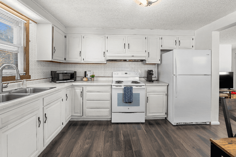 Delta Multiplex: 275 S 150 W