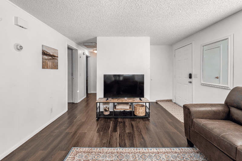 Delta Multiplex: 275 S 150 W