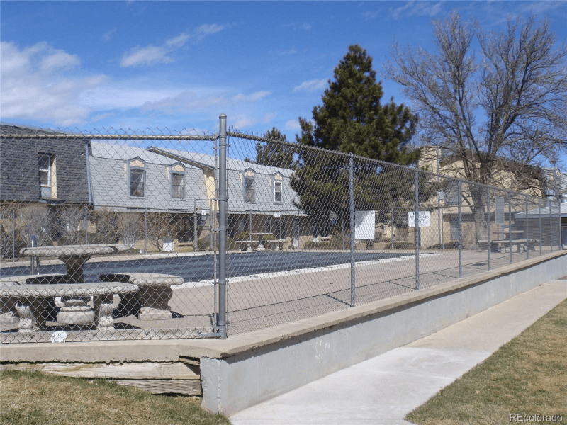 Lakewood Townhome: 1482 S. Pierson
