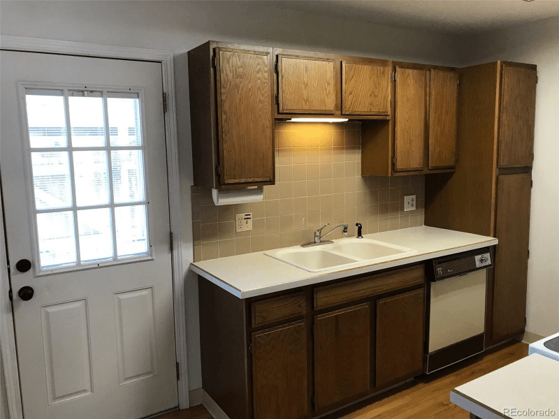 Lakewood Townhome: 1482 S. Pierson